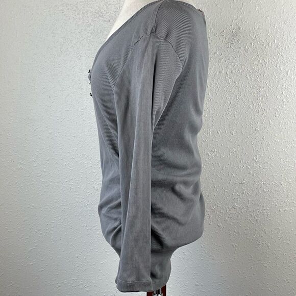 EUC Zena Jeans Womens Gray 3/4 Sleeve Top with Lace/Sequins V-Neck Size M - Picture 4 of 6